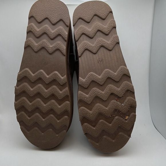 CUSHIONAIRE Women's Genuine Suede Cozy Mule Platform +Memory Foam 9 TAUPE - Picture 5 of 7